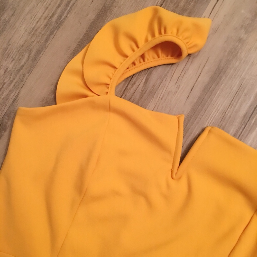 🌼 Mustard Ruffle Dress 🌼 - Picture 3 of 3